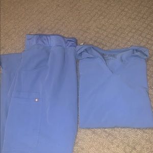 FIGS Scrub Set in Ceil Blue XXL Casma Top XL Kade Bottom